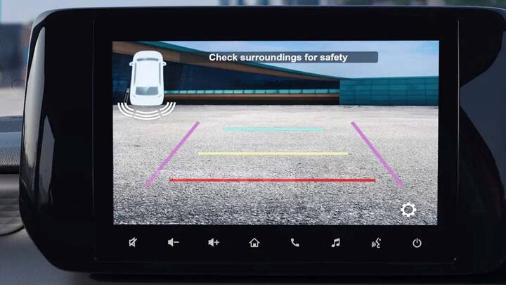 मारुति की कार में रिवर्स कैमरा पार्किंग का फीचर भी दिया गया है. जिससे कार को पीछे लेते वक्त ड्राइवर को किसी तरह की परेशानी का सामना नहीं करना पड़ेगा.