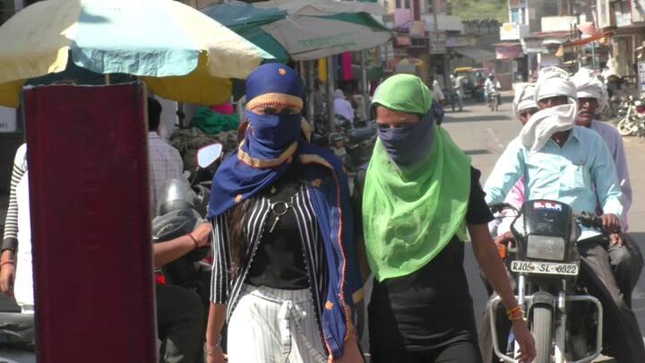 भरतपुर में भीषण गर्मी से इंसानों के साथ पशु पक्षी भी बेहाल हैं. आसमान से सूरज आग के गोले बरसा रहा है. तापमान 41 डिग्री सेल्सियस को पहुंच गया है.