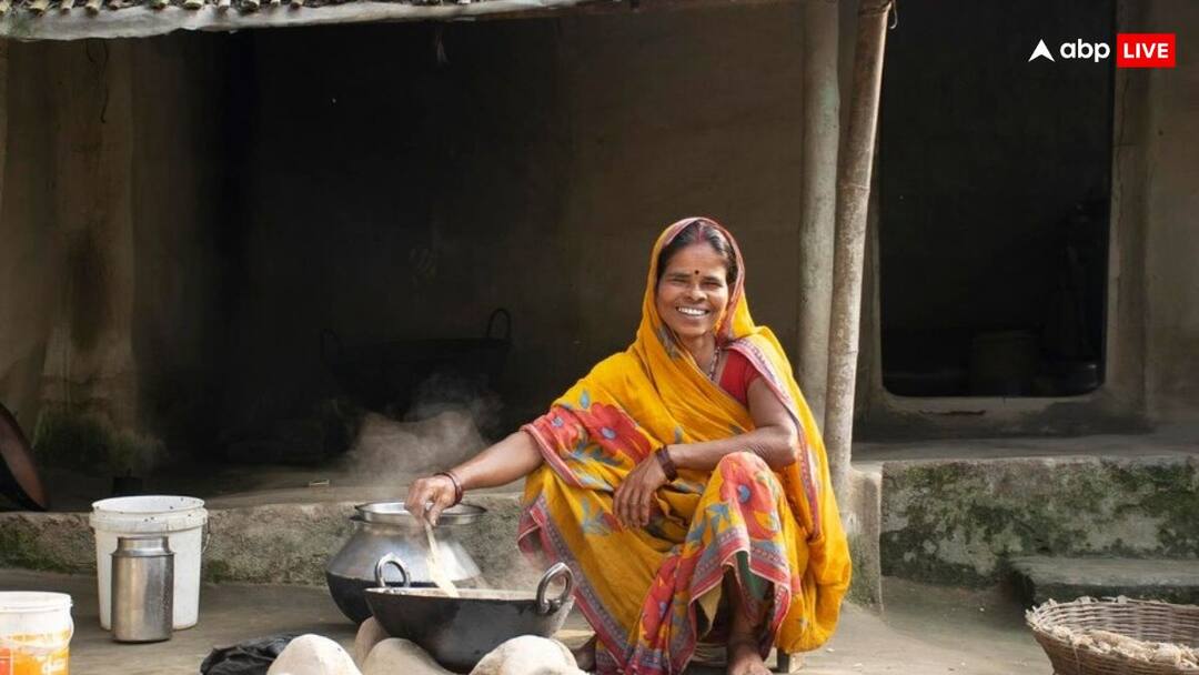 Ladli Behna Yojana: लाडली बहना योजना में मिलेगा दोगुना पैसा? जानें कैसे कर सकते हैं आवेदन Ladli Behna Yojana women get double amount of scheme Shivraj Singh Chouhan announced how to apply Ladli Behna Yojana: लाडली बहना योजना में मिलेगा दोगुना पैसा? जानें कैसे कर सकते हैं आवेदन