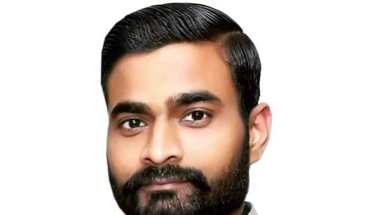 Who is Utkrust Maurya Swami Prasad Maurya Son File Nomination Against Father Kushinagar मनोज पांडेय से दो बार हार चुके चुनाव, अब पिता के खिलाफ भरा पर्चा, जानें- कौन हैं उत्कृष्ट मौर्य
