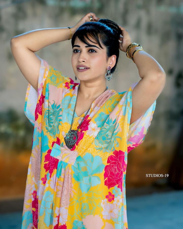 మంచి ఆటతీరుతో ఆకట్టుకుంది. Photo Credit: sravanthi_chokarapu/Instagram