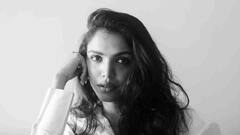 Shriya Pilgaonkar: श्रिया पिळगावकरने फिटनेसचा दिला नवा मंत्र, फ्लॉन्ट केली टोन्ड फिगर!