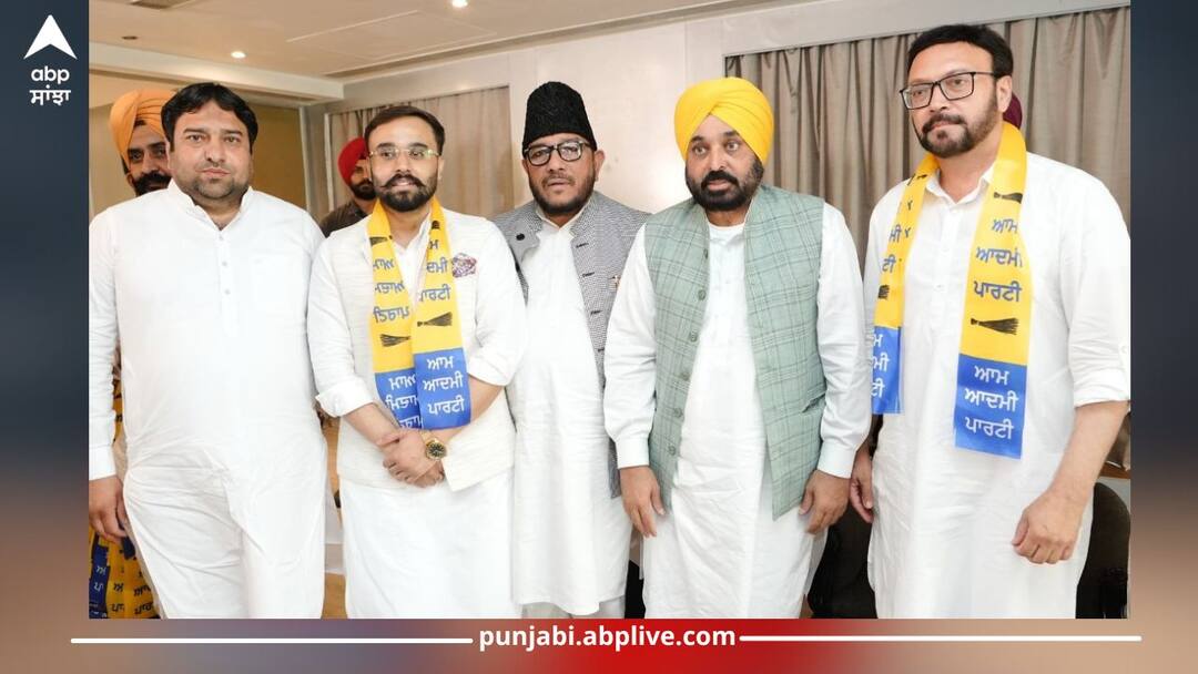 Malerkotla News: Shabbi Khan and Nadeem Anwar Khan joined AAP Malerkotla News: ਮਲੇਰਕੋਟਲਾ 'ਚ ਕਾਂਗਰਸ ਨੂੰ ਲੱਗਿਆ ਵੱਡਾ ਝਟਕਾ, ਸ਼ੈਬੀ ਖਾਨ ਤੇ ਨਦੀਮ ਅਨਵਰ ਖਾਨ ਹੋਏ ਆਪ 'ਚ ਸ਼ਾਮਿਲ