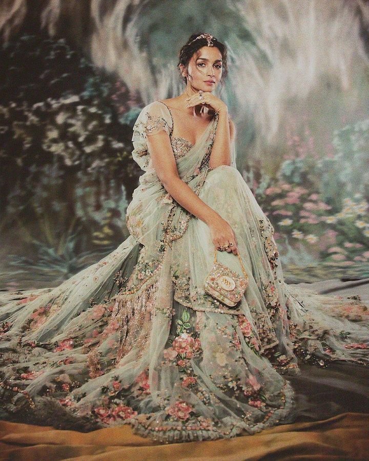 मेट गालानंतर, आलिया भट्टने न्यूयॉर्कमधील गुच्ची क्रूझ शो 2025 मध्ये सहभाग घेतला