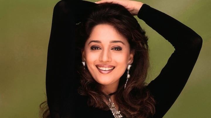 মাধুরী দিক্ষীতকে এবিপি লাইভ বাংলার তরফ থেকে অনেক শুভেচ্ছা। অভিনেত্রী এমনই ঝলমলে থাকুন চিরকাল।