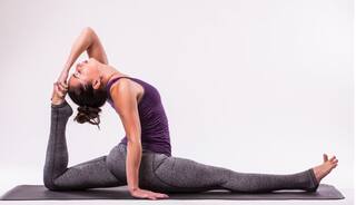 for beauty and healthy skin try this yogasan its beneficial for health Yoga Benefits: માત્ર સ્વાસ્થ્ય જ નહિ સુંદરતા માટે પણ કારગર છે આ 4 યોગાસન, આપશે નેચરલ નિખાર