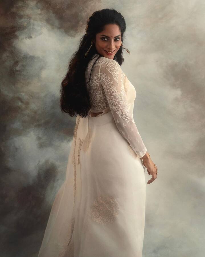 సలార్ సినిమాతో ఆడియన్స్ను పలకరించిన శ్రియారెడ్డి.. త్వరలో పవన్ కళ్యాణ్ OG తో రానుంది. ఈ మూవీ తర్వాత సలార్ 2 లోనూ శ్రియారెడ్డి కొనసాగనుంది.