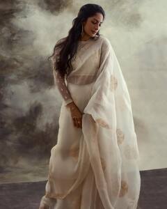 Sriya Reddy Charms In A Pristine White Saree During 'Thalaimai Seyalagam' Promotions; PICS