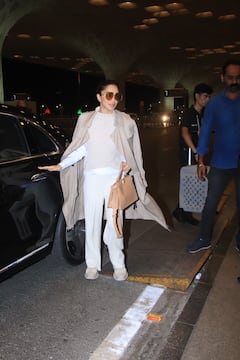 Kiara Advani Leaves For Cannes, Sets Chic Fashion Goals With Airport Look, PICS