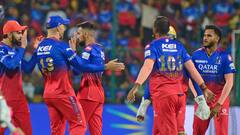 Photos: 8 मैचों में 7 हार... लेकिन अब प्लेऑफ की दहलीज पर RCB, तस्वीरों में देखें इस सीजन का सफर