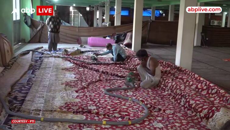 Kashmiri Artisans Weave Massive Handwoven Carpet, Claimed To Be Asia’s Largest