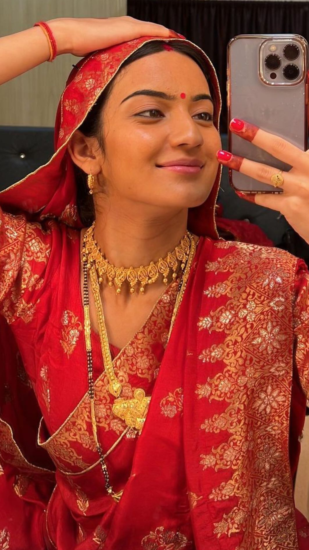 একইসঙ্গে তিনি নজর কেড়েছেন সঞ্জয় লীলা ভনশালীর 'হীরামাণ্ডি'তেও। তাঁর অভিনয় দক্ষতা সত্যিই প্রশংসনীয়।