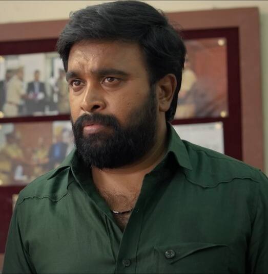 2023 ஆம் ஆண்டு சசிகுமாரை வைத்து அயோத்தி என்ற படத்தின் மூலம் இயக்குநராக அறிமுகமானவர் மந்திர மூர்த்தி. இவருக்கு முதல் படமே வெற்றி படமாய் அமைந்தது. சசிகுமாரும் மந்திர மூர்த்தியும் மீண்டும் இணைய போவதாக தகவல் பரவிவருகிறது.