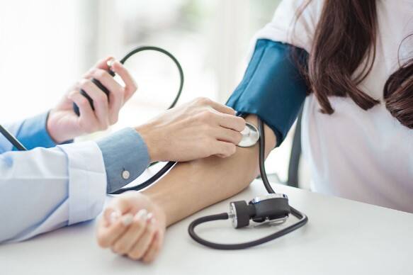 Blood pressure: આ રીતે કરો બ્લડ પ્રેશરને કંટ્રોલ, થોડા સમયમાં થશે ફાયદો Control the Blood pressure it will be beneficial in a short time Blood pressure: આ રીતે કરો બ્લડ પ્રેશરને કંટ્રોલ, થોડા સમયમાં થશે ફાયદો