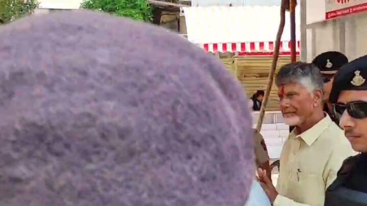 आंध्र प्रदेश राज्यातील राजकीय घडामोडींवर बोलण्यास मात्र त्यांनी नकार दिला.