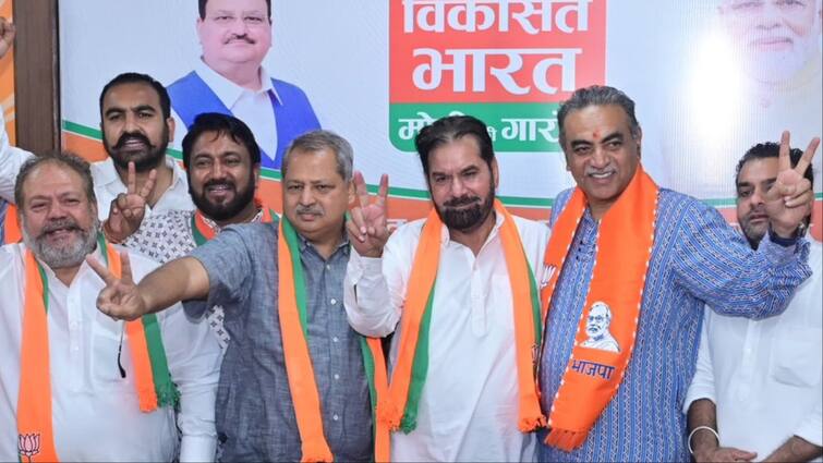 Chandigarh Lok Sabha Election 2024 Former Congress mayor Subhash Chawla joins BJP Subhash Chawla Joins BJP: लोकसभा चुनावों के बीच चंडीगढ़ में कांग्रेस को बड़ा झटका, सुभाष चावला BJP में शामिल