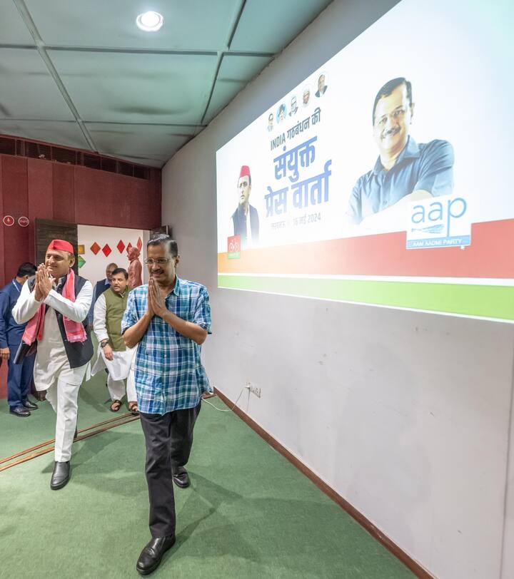 अखिलेश ने कहा कि बीजेपी ब्रहमाण्ड की सबसे झूठी पार्टी है और इनके झूठ दिन प्रतिदिन बढ़ते जा रहे हैं, लेकिन अब जनता इनके झूठ को जान गई है और उन्हें स्वीकार नहीं किया जा रहा है.