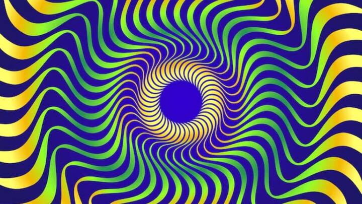 ऑप्टिकल इल्यूजन की एक ऐसी ही तस्वीर इन दिनों सोशल मीडिया पर वायरल हो रही है. इस तस्वीर को पहली बार आप देखेंगे तो आपको यह सामान्य सी ही नजर आएगी.