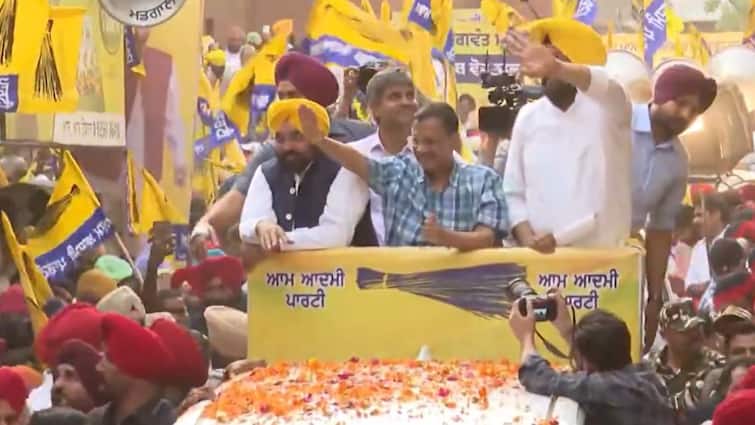 Arvind Kejriwal Holds Roadshow With Punjab CM Bhagwant Mann In Amritsar | WATCH