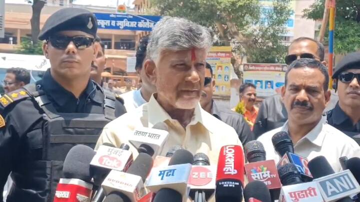 मंदिरात देवीचे दर्शन केल्यानंतर त्यांनी माध्यमांशी संवाद साधला.