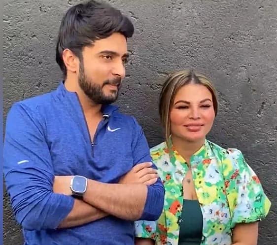 ਅਜਿਹੇ 'ਚ ਰਿਤੇਸ਼ ਦੀ ਗੱਲ ਸੁਣ ਕੇ ਆਦਿਲ ਨੇ ਕਿਹਾ, 'ਅਜਿਹਾ ਕੁਝ ਨਹੀਂ ਹੈ। ਜਦੋਂ ਮੈਂ ਰਾਖੀ ਨਾਲ ਰਿਲੇਸ਼ਨਸ਼ਿਪ ਵਿੱਚ ਸੀ ਤਾਂ ਉਸ ਦਾ ਪੂਰਾ ਸਰੀਰ ਟੈਸਟ ਹੋਇਆ ਸੀ। ਉਸ ਨੂੰ ਕੋਈ ਸਮੱਸਿਆ ਨਹੀਂ ਸੀ।