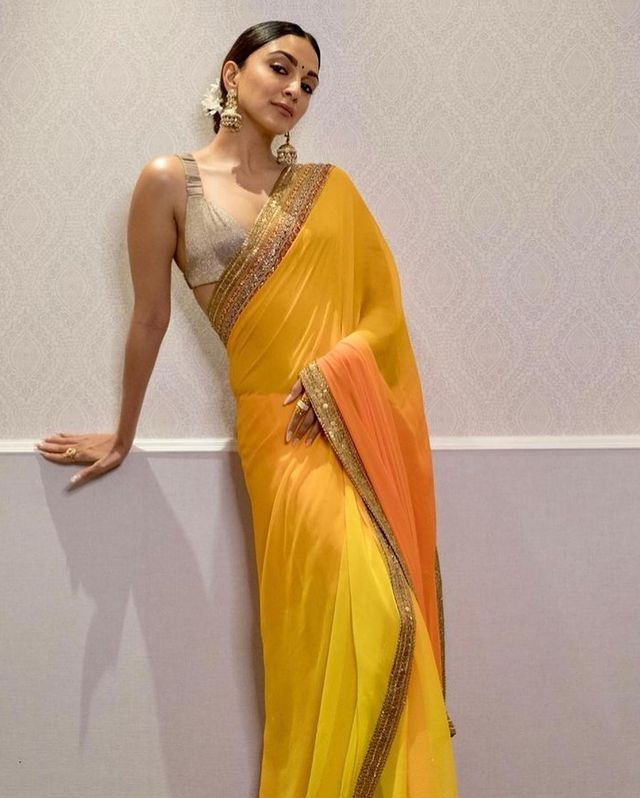 Trending Sarees: कढ़ाई या प्रिंटेड नहीं बल्कि इस तरह की साड़ियों का चल रहा है ट्रेंड