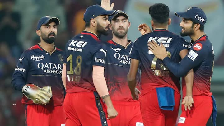 Royal Challengers Bengaluru: रॉयल चैलेंजर्स बैंगलुरू के 13 मैचों में 12 प्वॉइंट्स हैं. साथ ही फाफ डु प्लेसिस की अगुवाई वाली रॉयल चैलेंजर्स बैंगलुरू प्लेऑफ की रेस में बनी हुई है.