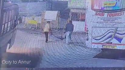 Coimbatore news Youth killed in Mettupalayam tourist bus accident - TNN மேட்டுப்பாளையத்தில் இளைஞர் மீது மோதிய சுற்றுலா பேருந்து  சாலையோரத்தில் தூக்கியெறிந்து சென்ற கொடூரம்