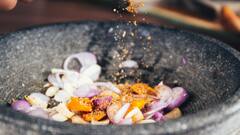 Tips:வெங்காயம் நறுக்கும் போது கண்ணீர் வராமலிருக்க டிப்ஸ் இதோ!