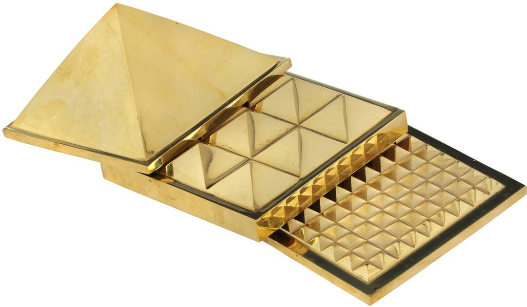 Vastu tips: ઇચ્છાની પૂર્તિ માટે વાસ્તુમાં સર્વશ્રેષ્ઠ મનાય છે આ ચીજ, ઘર ઓફિસમાં અચૂક વસાવો This item is considered the best in Vastu for wish fulfillment, place it regularly in home office. Vastu tips: ઇચ્છાની પૂર્તિ માટે વાસ્તુમાં સર્વશ્રેષ્ઠ મનાય છે આ ચીજ, ઘર ઓફિસમાં અચૂક વસાવો