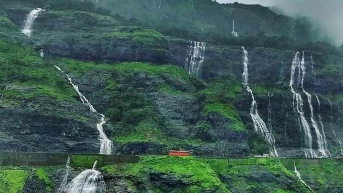 Travel : मान्सून येतोय...त्याआधीच महाराष्ट्रातील 'ही' ठिकाणं जाणून घ्या, जी पावसाळ्यात आणखीनच सुंदर दिसतात!