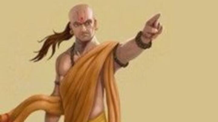 আচার্য চাণক্যের মতে, পড়ুয়াদের জীবন হল অমূল্য। এই সময়ে কোনও ভুল করলে সারাজীবন ধরে তার ফল ভোগ করতে হয়। (ছবি সৌজন্য এবিপি লাইভ)