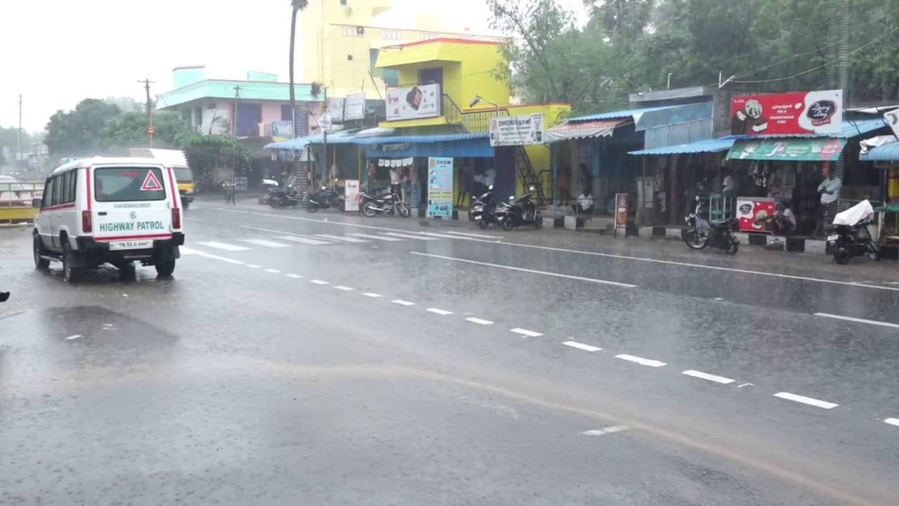 TN Rain: 32 மாவட்டங்களில் இன்று இரவு வரை மழை வெளுக்கப்போகுது! எங்கெல்லாம் தெரியுமா?