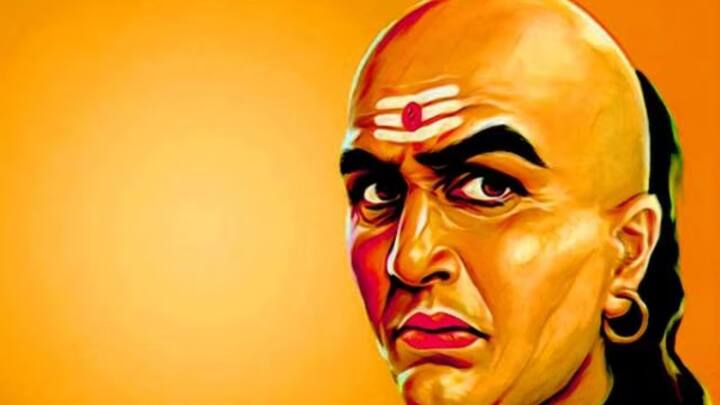 আচার্য চাণক্যর মতে, পড়ুয়াদের সঙ্গী বা বন্ধু বেছে নিতে হবে ভাবনা-চিন্তা করে। খারাপ সঙ্গ একজন পড়ুয়ার জীবন সম্পূর্ণ ধ্বংস করতে পারে। (ছবি সৌজন্য এবিপি লাইভ)