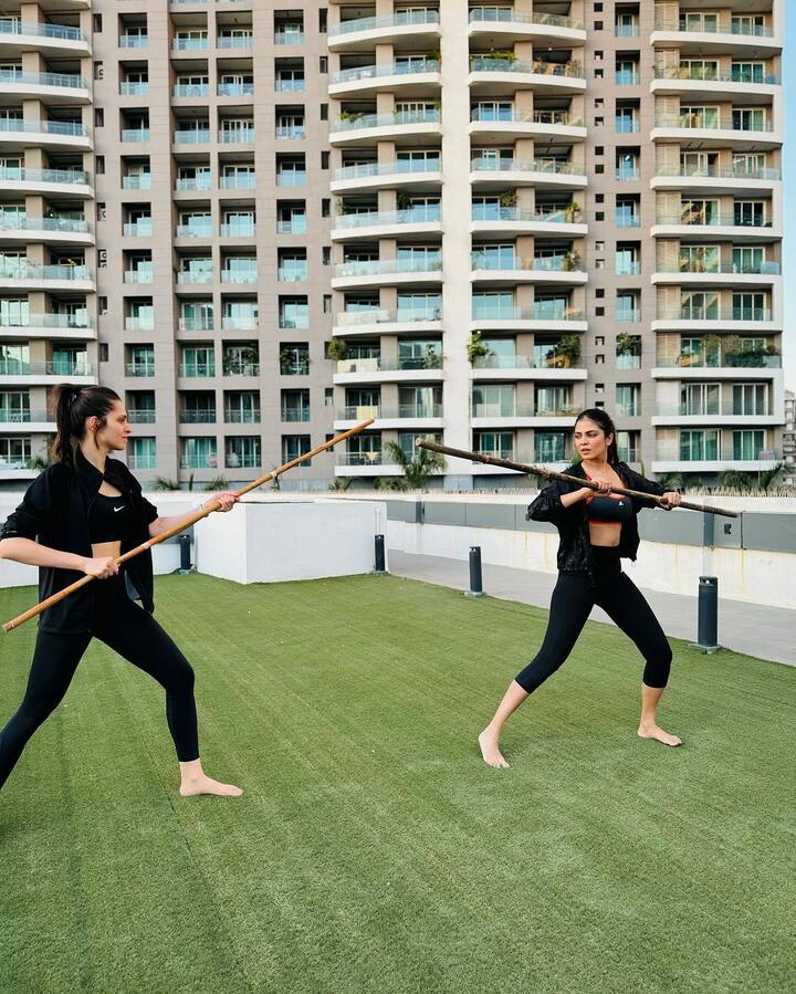 ఈ సినిమాలో ఆమె అందం, అభినయానికి తెలుగు ఆడియన్స్‌ ఫిదా అయ్యారు. ఫస్ట్‌ మూవీతోనే మంచి గుర్తింపు తెచ్చుకుంది మాళవిక. ఇక సినిమా తర్వాత ఆమె తెలుగులో మరో మూవీ చేయలేదు.