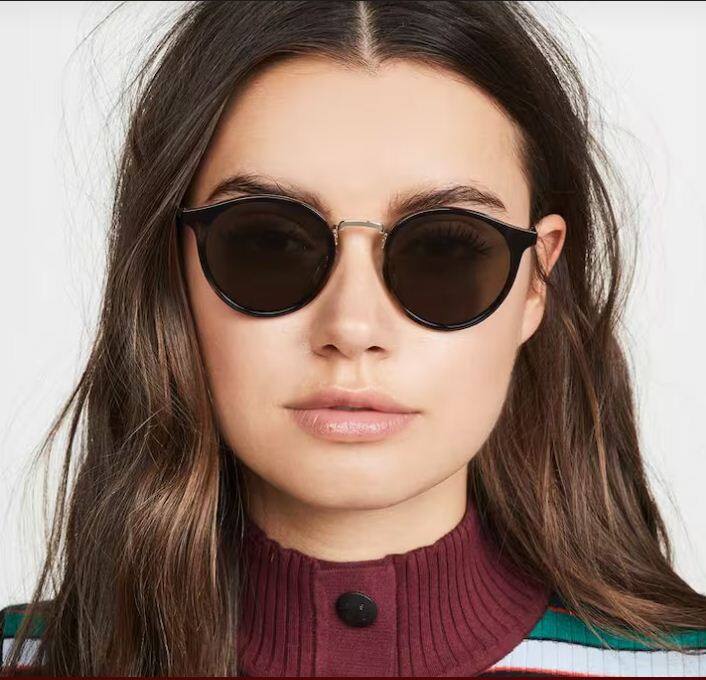 ਚੋਕੋਰ (ਵਰਗਾਕਾਰ) ਚਿਹਰਿਆਂ ਵਾਲੇ ਲੋਕਾਂ ਨੂੰ ਕੈਟ-ਆਈ ਫਰੇਮ, ਓਵਲ ਫਰੇਮ ਅਤੇ ਗੋਲ ਫਰੇਮ ਵਾਲੇ ਐਨਕਾਂ ਦੀ ਚੋਣ ਕਰਨੀ ਚਾਹੀਦੀ ਹੈ। ਇਹ ਤੁਹਾਡੀ ਦਿੱਖ ਨੂੰ ਨਿਖਾਰਨ ਵਿੱਚ ਮਦਦ ਕਰੇਗਾ।