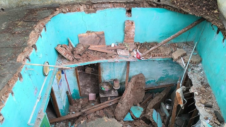 Madurai news Due to the heavy rain  house collapsed one person died - TNN மதுரையில் கனமழையால் வீட்டின் மேல் சுவர் இடிந்து விழுந்து ஒருவர் உயிரிழந்த சோகம்