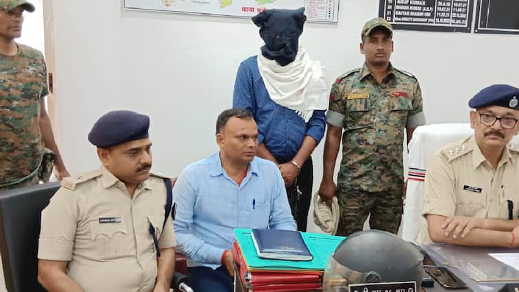 Bihar aurangabad police disclose a murder case ann Aurangabad Crime: जेल से छूट कर आया तो गर्लफ्रेंड की हो चुकी थी शादी, नाराज प्रेमी ने उजाड़ दिया प्रेमिका का सुहाग