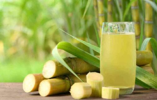 sugarcane-juice-side-effects-are-you-also-drink-it-during-summer-then-be-careful Sugarcane Juice: ਗਰਮੀਆਂ ਦੇ ਦਿਨਾਂ 'ਚ ਪੀਂਦੇ ਹੋ ਗੰਨੇ ਦਾ ਰਸ, ਤਾਂ ਹੋ ਜਾਓ ਸਾਵਧਾਨ, ਹੋ ਸਕਦੇ ਆਹ ਗੰਭੀਰ ਨੁਕਸਾਨ