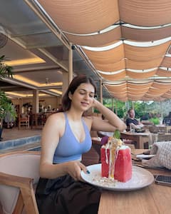 Shraddha Das: హాట్‌ బ్యూటీ శ్రద్దదాస్‌ న్యూ అవతార్ - సమంతను ఫాలో అవుతుందా?