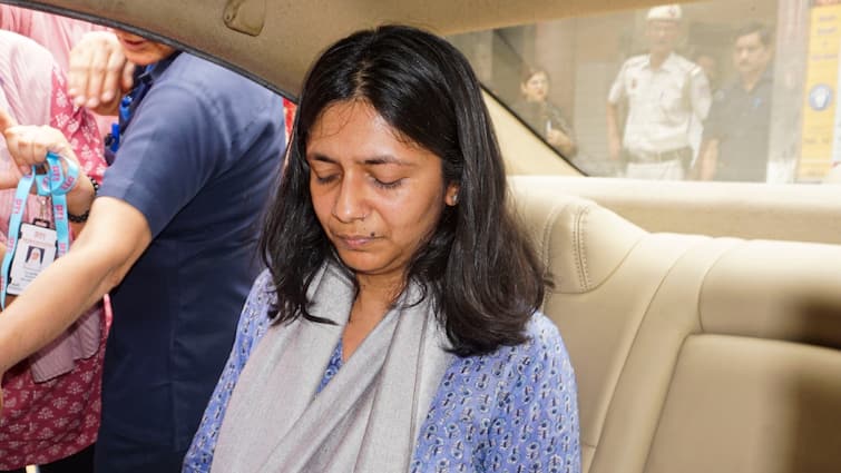 Swati Maliwal Assault Case: उस दिन क्या हुआ, अब सीन रिक्रिएशन से खुलेगा राज? सीएम हाउस पहुंची स्वाति मालीवाल