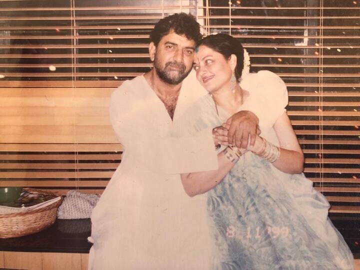 साल 1984 में तनवी ने लेखक और शायर कैफ आजमी के बेटे बाबा आजमी से शादी की थी. इंडियन एक्सप्रेस के मुताबिक, तनवी आजमी ने कहा था, बचपन से मैं एक सीधी-सादी लड़की रही हूं लेकिन उनके साथ कुछ ऐसा हुआ जिससे उनके अंदर विद्रोह की भावना आ गई थी.'