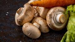 शरीर में है विटामिन डी की कमी तो इस तरीके से खाएं मशरूम, होंगे गजब के फायदे