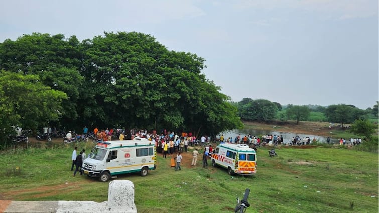 Four drowned in Bastawade bandhara on Vedganga river in Kagal taluka of kolhapur district Kolhapur Crime : कागल तालुक्यात वेदगंगा नदीवरील बस्तवडे बंधाऱ्यात बुडून चौघांचा दुर्दैवी अंत