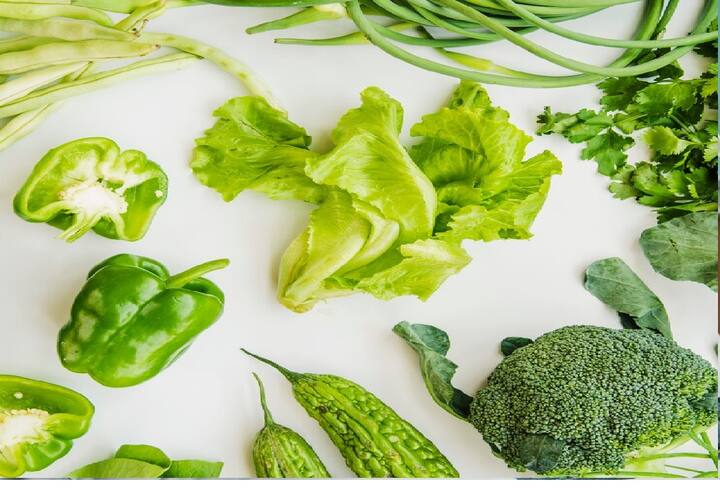 માંસાહારી ખોરાક, તળેલા અને વધુ ચરબીવાળો ખોરાક ટાળો અને વધુ શાકભાજી, ફળો, આખા અનાજ અને કઠોળ ખાઓ. આ તમને સ્વસ્થ વજન જાળવવામાં મદદ કરશે અને તમારા બ્લડ પ્રેશરને પણ નિયંત્રિત કરશે.