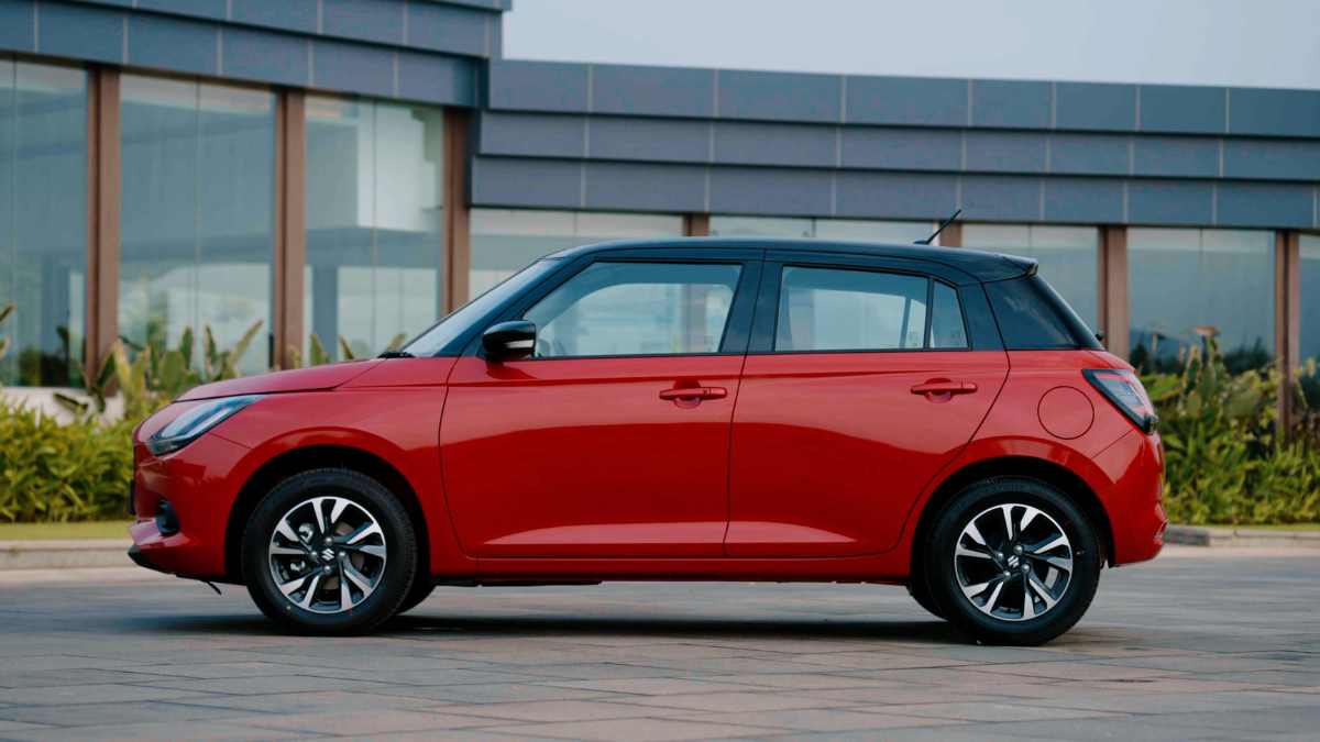 2024 Maruti Suzuki Swift AMT Automatic Review: A Smooth Drive