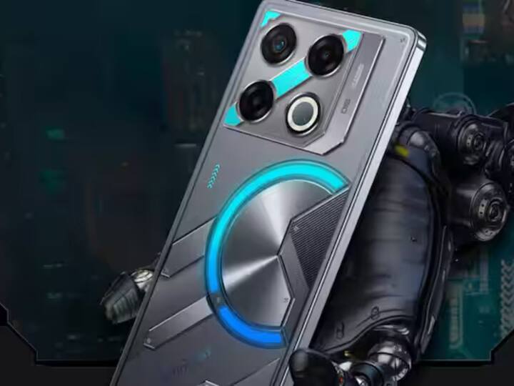 Infinix GT 20 Pro ਨੂੰ ਭਾਰਤ 'ਚ 21 ਮਈ ਨੂੰ ਲਾਂਚ ਕੀਤਾ ਜਾਵੇਗਾ, ਪਰ ਇਸ ਤੋਂ ਪਹਿਲਾਂ ਫੋਨ ਦੀ ਪ੍ਰਾਈਸ ਡਿਟੇਲਸ ਸਾਹਮਣੇ ਆ ਗਈ ਹੈ। ਕੰਪਨੀ ਨੇ ਖੁਦ ਇਸ ਗੱਲ ਦਾ ਖੁਲਾਸਾ ਕੀਤਾ ਹੈ। ਇਸ ਦੇ ਨਾਲ ਹੀ ਇਹ ਵੀ ਪੁਸ਼ਟੀ ਕੀਤੀ ਗਈ ਹੈ ਕਿ ਫੋਨ ਨੂੰ ਫਲਿੱਪਕਾਰਟ ਰਾਹੀਂ ਸੇਲ ਕੀਤਾ ਜਾਵੇਗਾ।