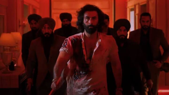 सोशल मीडिया पर भी फिल्म के कई डायलॉग और कई सीन खूब वायरल हुए. लोगों ने फिल्म को जमकर प्यार दिया और खास तौर पर रणबीर कपूर और बॉबी देओल की एक्टिंग को सभी ने सराहा.