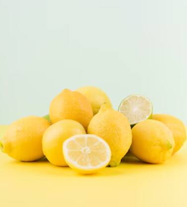 ਜੇਕਰ ਤੁਹਾਡੇ ਨਾਲ ਵੀ ਅਜਿਹਾ ਹੁੰਦਾ ਹੈ, ਤਾਂ ਇੱਥੇ ਕੁਝ ਟਿਪਸ ਦਿੱਤੇ ਗਏ ਹਨ ਜੋ ਤੁਹਾਡੀ ਇਹ ਪਛਾਣ ਕਰਨ ਵਿੱਚ ਮਦਦ ਕਰਦੇ ਹਨ ਕਿ ਨਿੰਬੂ ਵਿੱਚ ਕਾਫ਼ੀ ਰਸ ਹੈ ਜਾਂ ਨਹੀਂ। ਕੀ ਇਹ ਅੰਦਰੋਂ ਸਖਤ ਹੈ?