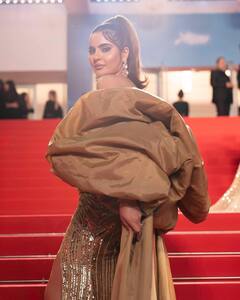 Cannes 2024: 'Taarak Mehta' Actor Deepti Sadhwani Stuns In Thigh-High Slit Gold Sequin Gown